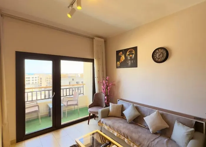 Luxury Modern With Pool View Aldau Heights