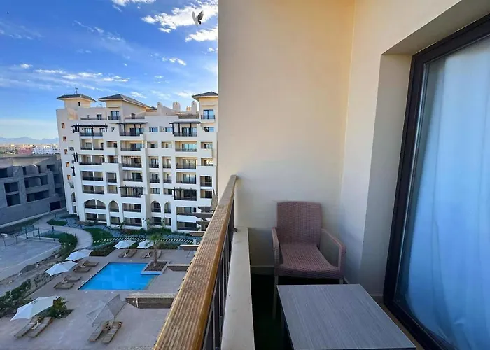 Apartment Luxury Modern With Pool View Aldau Heights *